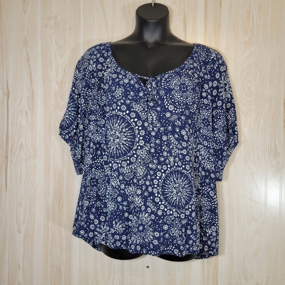 Torrid Navy Mandala Short Sleeve Breezy Blouse Sz 3X
